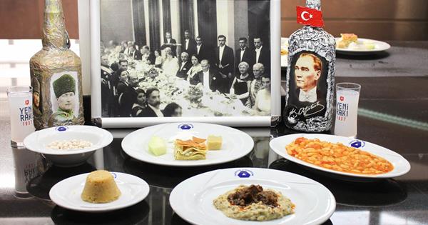 DAÜ Turizm Fakültesi’nde Atatürk’ün Sevdiği Yemekler Sunuldu